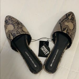 NWT | Snake Print Flat Mules